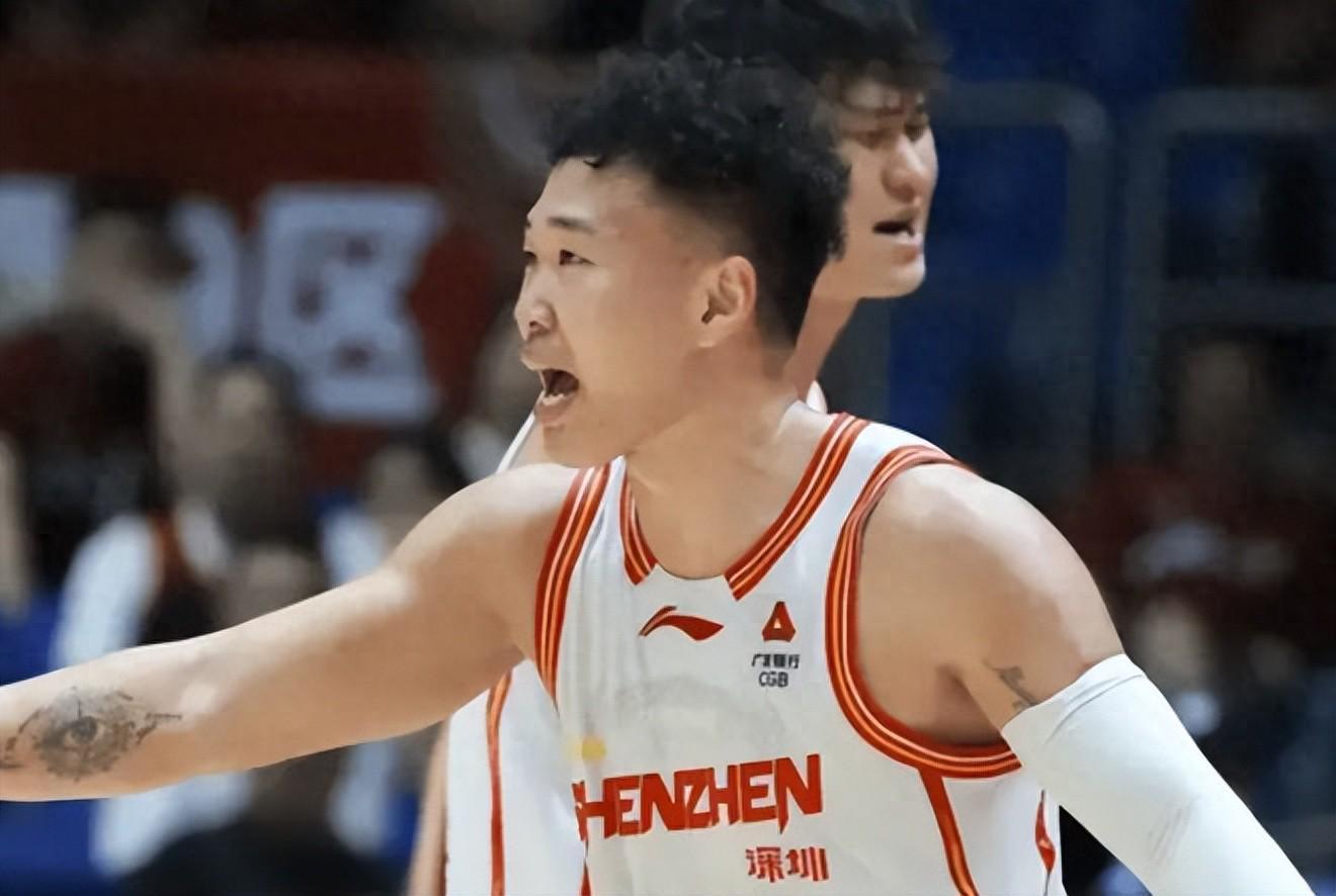 开云体育登录入口-浙深战争议哨！贺希宁三步上篮走步了吗？两位专家给出相同的解读